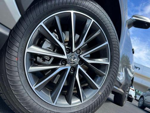 2025 Lexus NX 350h Premium