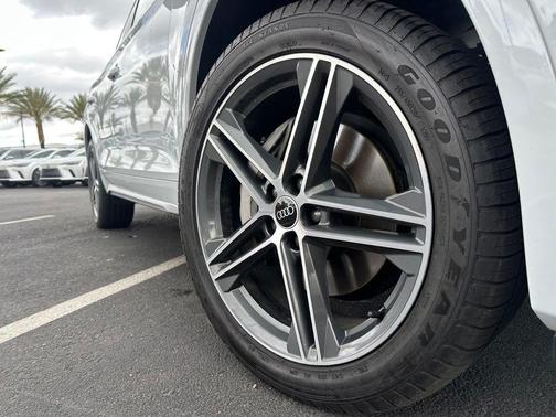 Glacier White 2015 Audi Q5 3.0T Premium Plus
