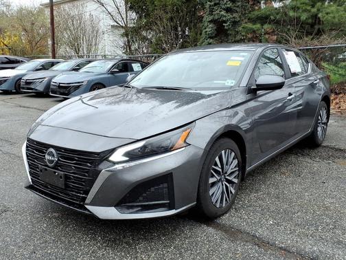 Gun Metallic 2023 Nissan Altima 2.5 SV