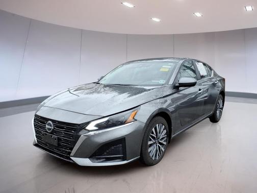 Gun Metallic 2023 Nissan Altima 2.5 SV