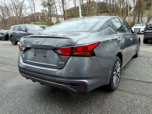 Gun Metallic 2023 Nissan Altima 2.5 SV
