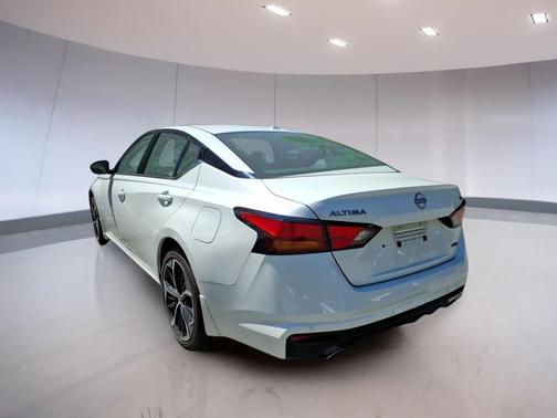 Pearl White Tricoat 2024 Nissan Altima SR Intelligent AWD