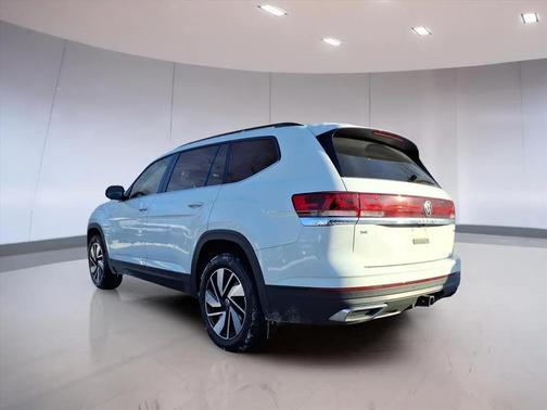 2025 Volkswagen Atlas 2.0T SE w/Technology 4MOTION
