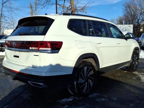 2025 Volkswagen Atlas 2.0T SE w/Technology 4MOTION