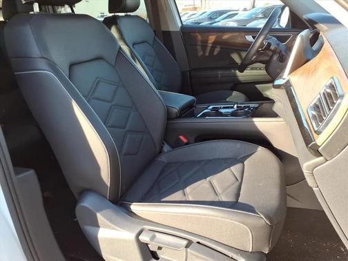 2025 Volkswagen Atlas 2.0T SE w/Technology 4MOTION