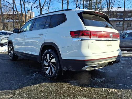 2025 Volkswagen Atlas 2.0T SE w/Technology 4MOTION
