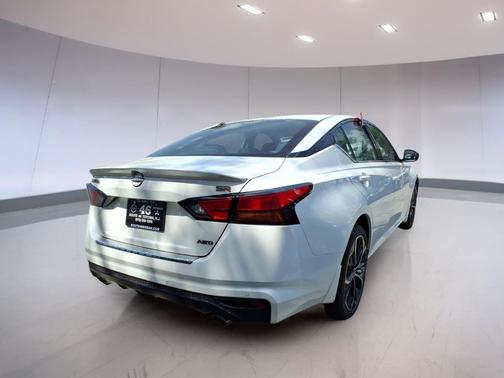 Pearl White Tricoat 2023 Nissan Altima SR Intelligent AWD