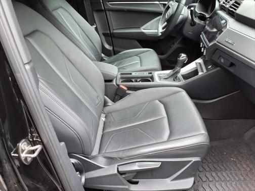 2020 Audi Q3 45 S line Premium