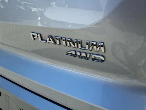 2022 Nissan Pathfinder Platinum 4WD