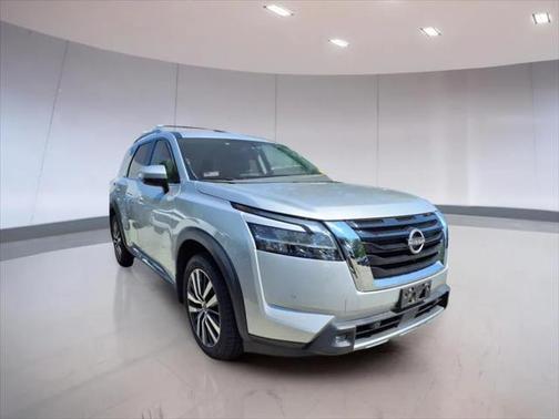 2022 Nissan Pathfinder Platinum 4WD