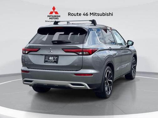 2022 Mitsubishi Outlander SE
