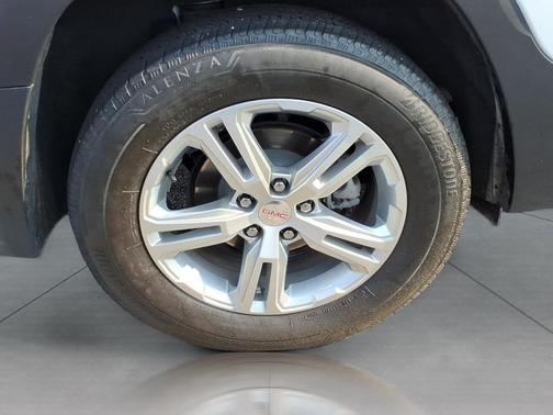 Summit White 2024 GMC Terrain SLE