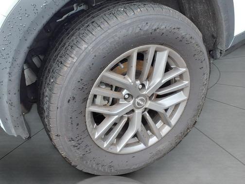 Glacier White 2025 Nissan Rogue S