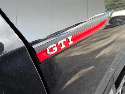2024 Volkswagen Golf GTI 2.0T S DSG