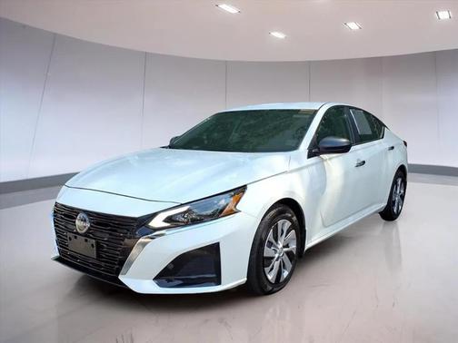 2025 Nissan Altima S FWD