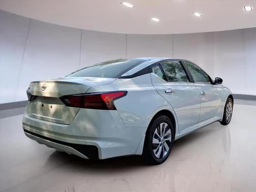 2025 Nissan Altima S FWD
