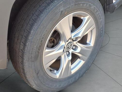 White 2022 Toyota RAV4 XLE