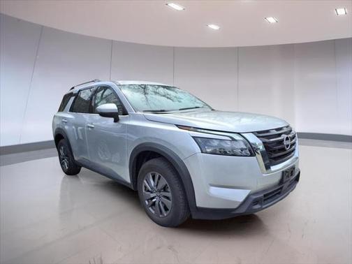 2024 Nissan Pathfinder SV 4WD