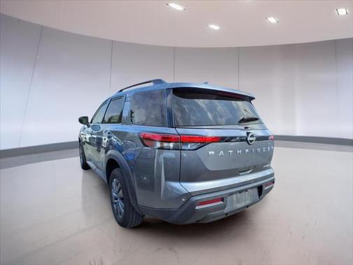 2024 Nissan Pathfinder SV 4WD