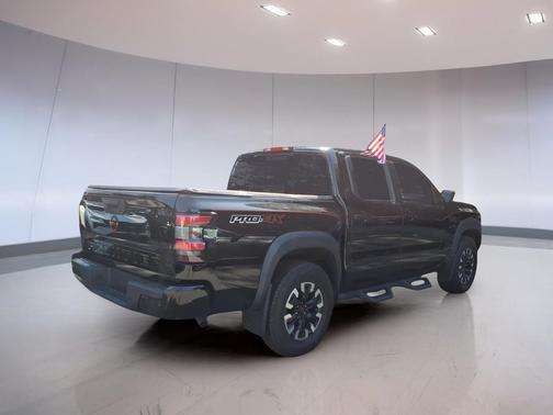 Super Black 2024 Nissan Frontier PRO-4X