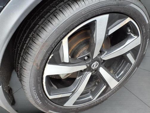 2022 Nissan Rogue Sport SL