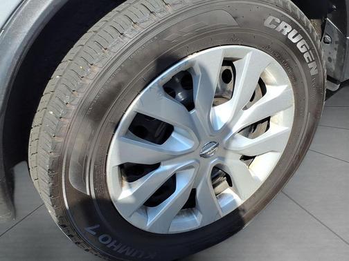 Brilliant Silver 2017 Nissan Rogue SV