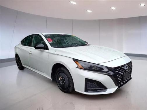 2023 Nissan Altima SR FWD