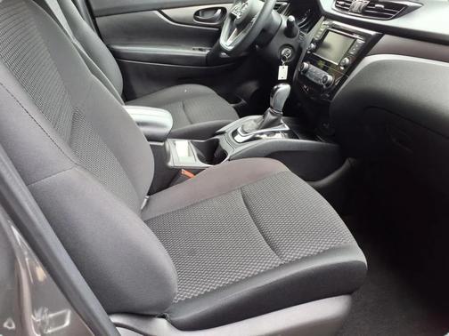 2022 Nissan Rogue Sport S