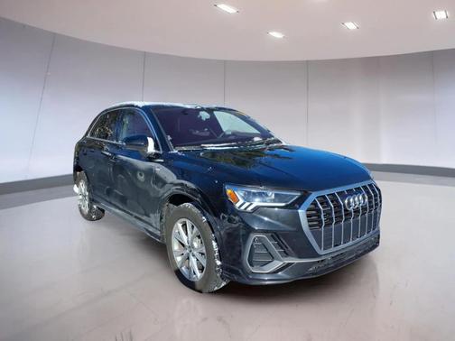 2025 Audi Q3 Premium 45 TFSI S line quattro Tiptronic