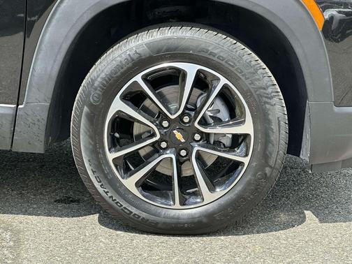 Mosaic Black Metallic 2025 Chevrolet Trailblazer LT