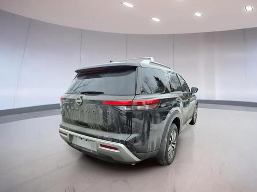 2024 Nissan Pathfinder SL 4WD