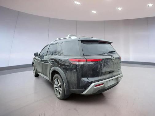 2024 Nissan Pathfinder SL 4WD