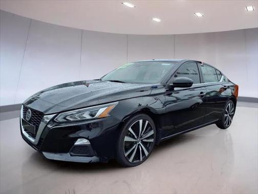 2022 Nissan Altima SR FWD