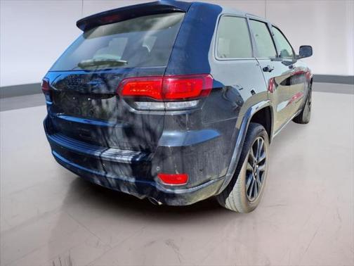 2022 Jeep Grand Cherokee Laredo