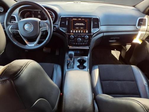 2022 Jeep Grand Cherokee Laredo