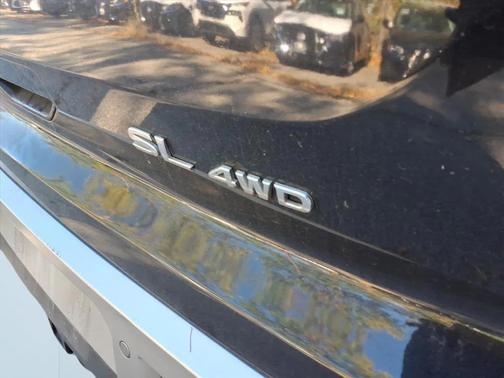 2023 Nissan Pathfinder SL 4WD