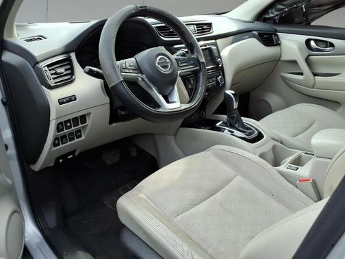 2020 Nissan Rogue Sport SV