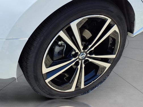 Super Black 2023 Nissan Sentra SR