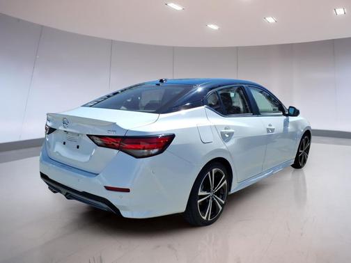 Super Black 2023 Nissan Sentra SR