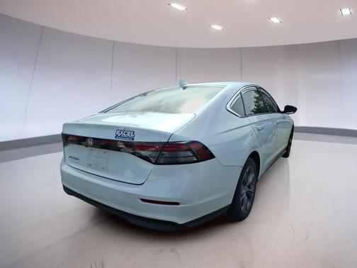 Platinum White Pearl 2024 Honda Accord EX