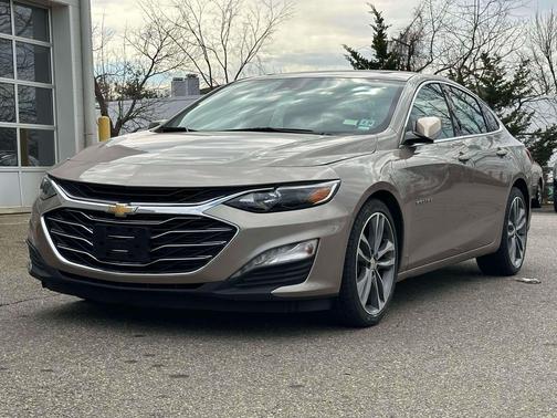 Mineral Gray Metallic 2023 Chevrolet Malibu FWD 1LT