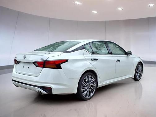 2024 Nissan Altima 2.5 SL