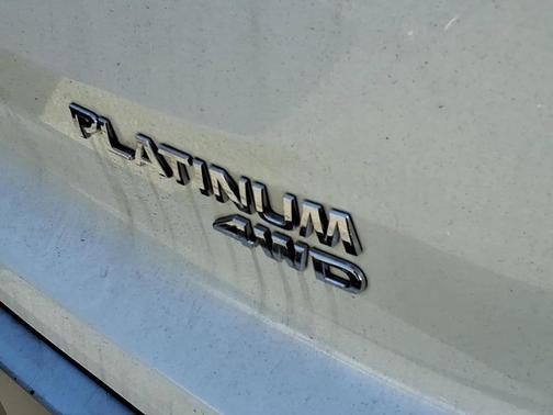 2024 Nissan Pathfinder Platinum 4WD