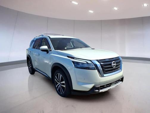 2024 Nissan Pathfinder Platinum 4WD
