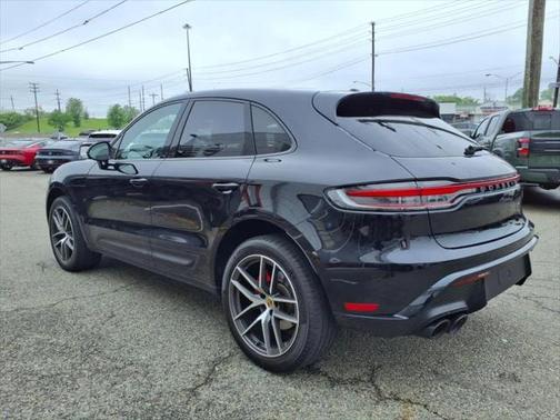 2023 Porsche Macan Base
