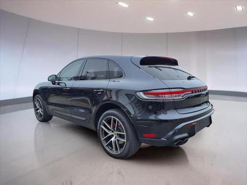 2023 Porsche Macan Base
