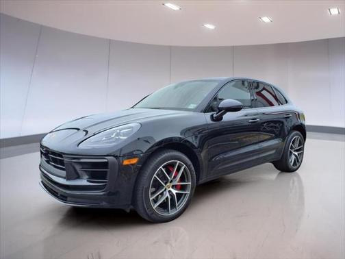 2023 Porsche Macan Base