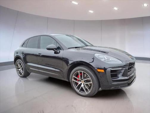 2023 Porsche Macan Base