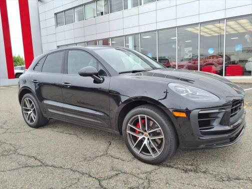 2023 Porsche Macan Base