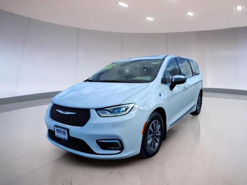 2023 Chrysler Pacifica Hybrid Limited
